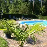 Waldwirt בית הארחה